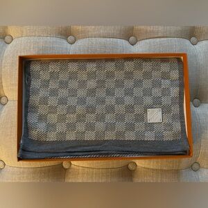 Louis Vuitton Black and Gray Checkered Scarf